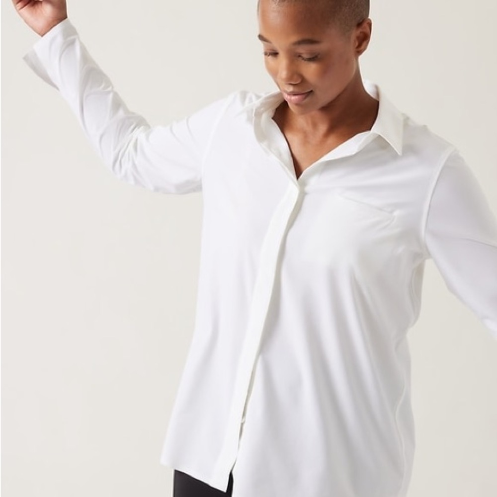 Athleta White Urbanite Top